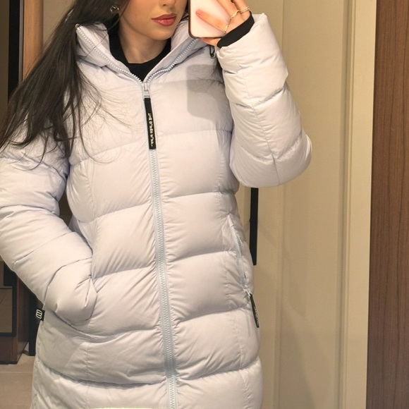 Aritzia Women's Soft Blue Supersnug Puffer Jacket - Picture 2 of 12